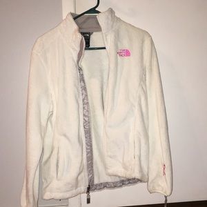 Selling a Women's medium sized North Face jacket.